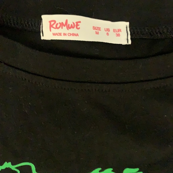 Crop top - dragon - Picture 2 of 9